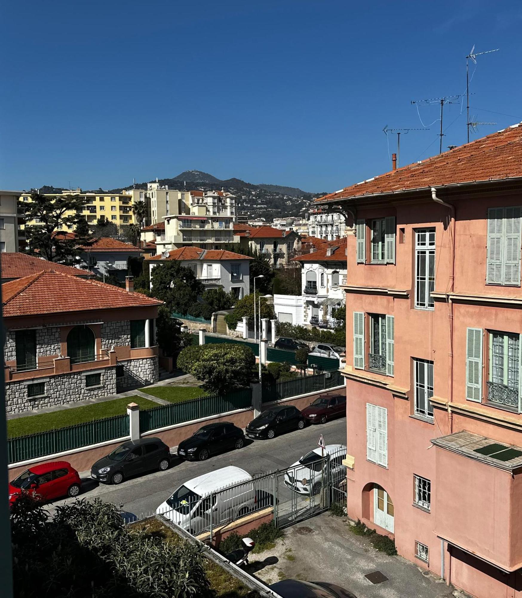 Chic Renovated 2 Bedroom Entire Apartment Or Only Private Rooms In Liberation In Nice With Garage On Demand, Ac, Wi-Fi And Tram Access Kültér fotó