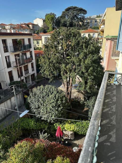 Chic Renovated 2 Bedroom Entire Apartment Or Only Private Rooms In Liberation In Nice With Garage On Demand, Ac, Wi-Fi And Tram Access Kültér fotó