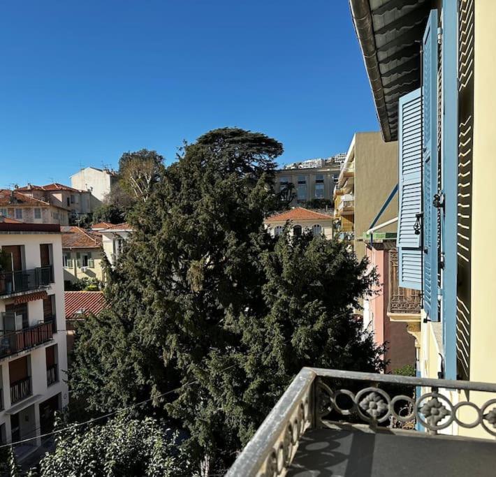 Chic Renovated 2 Bedroom Entire Apartment Or Only Private Rooms In Liberation In Nice With Garage On Demand, Ac, Wi-Fi And Tram Access Kültér fotó